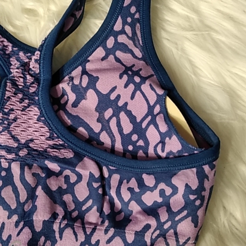 NWT Champion Sports Bra - Picture 4 of 4